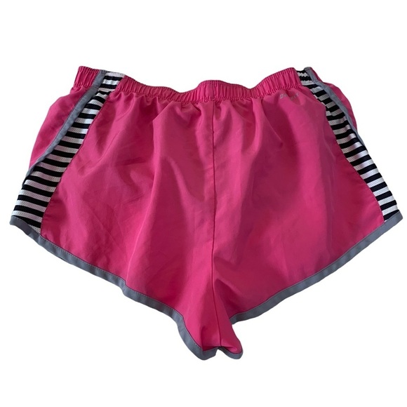 Nike Dri Fit Short Pants Size Small - Picture 3 of 15